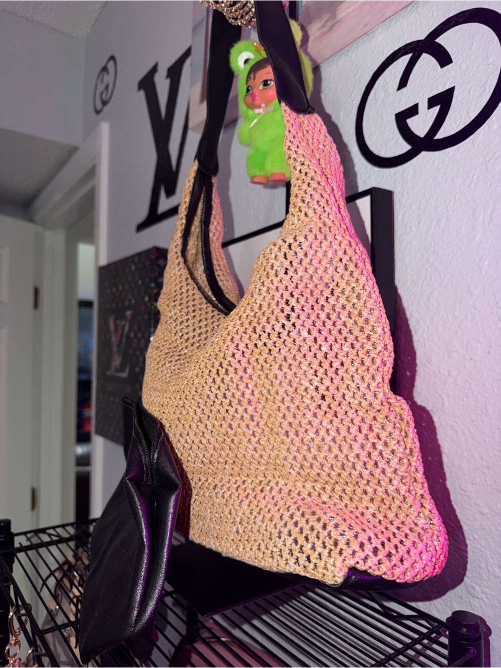 Accent Woven Shoulder Bag with Removable Pouch - GREAT BEACH BAG!!! - Picture 5 of 9